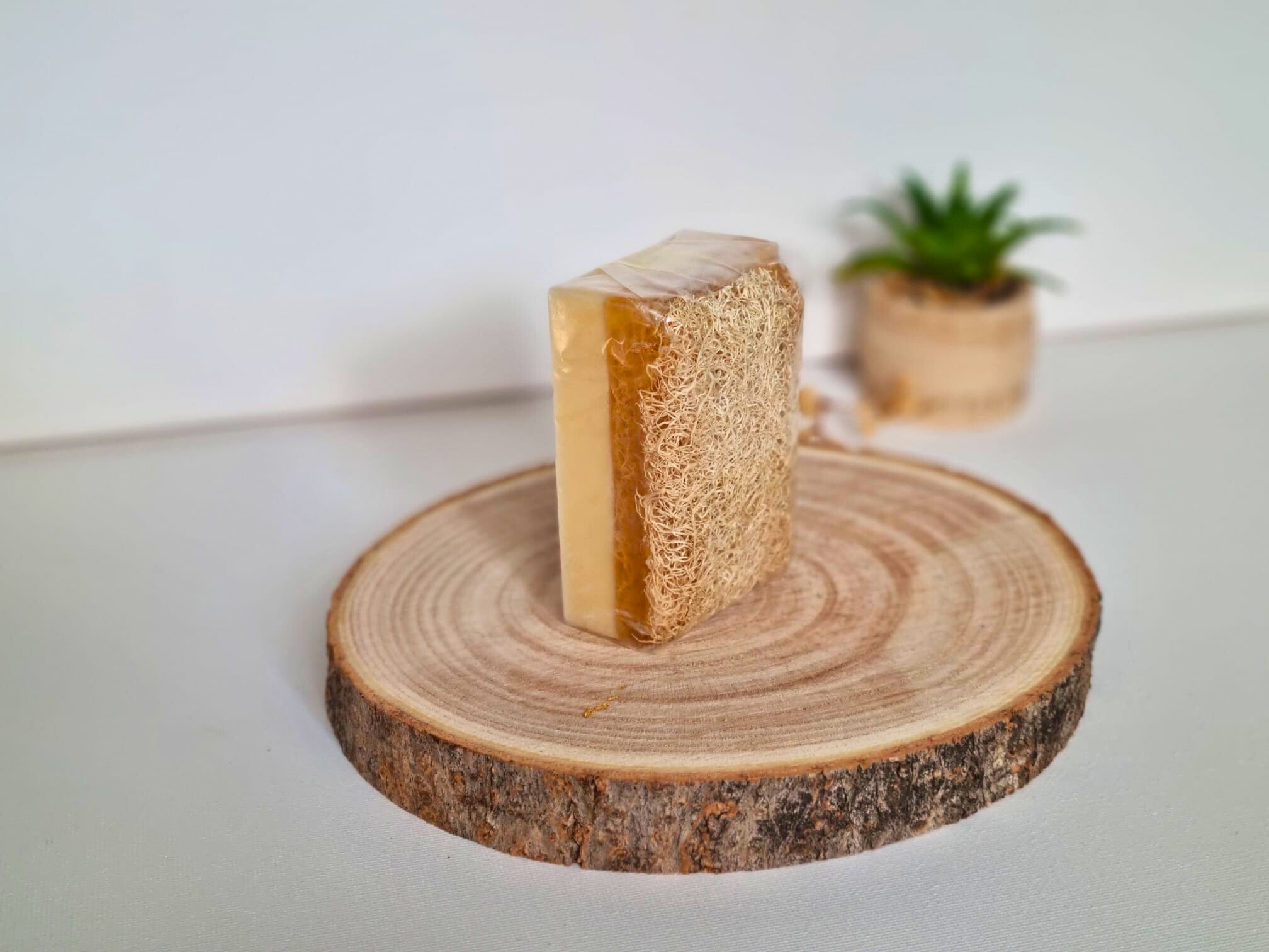 PISTAZIA - Pflege mit Pistazienöl & Ziegenmilch