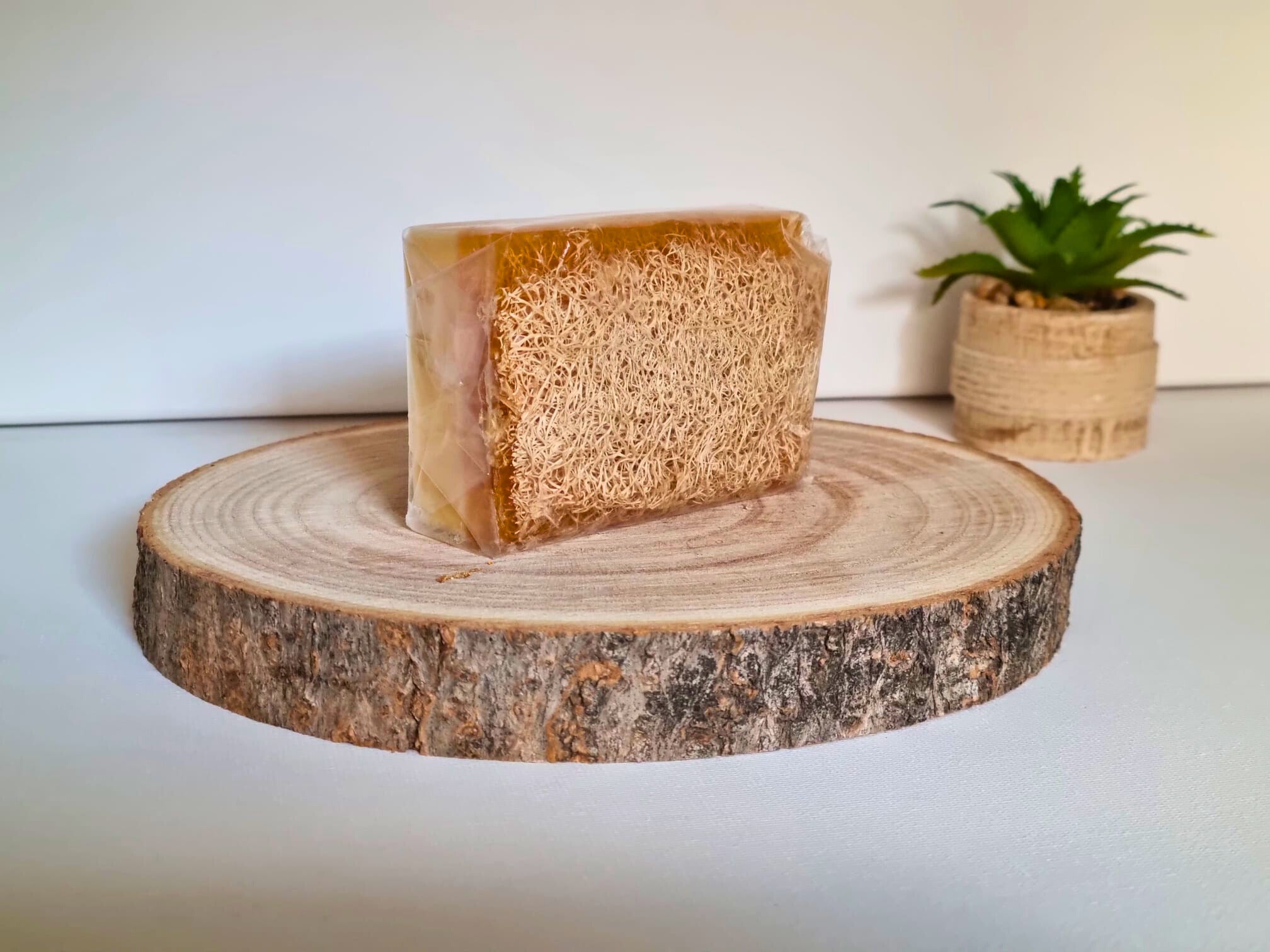 ZITRONE  - Die erfrischende Eselmilchseife mit Zitrusenergie